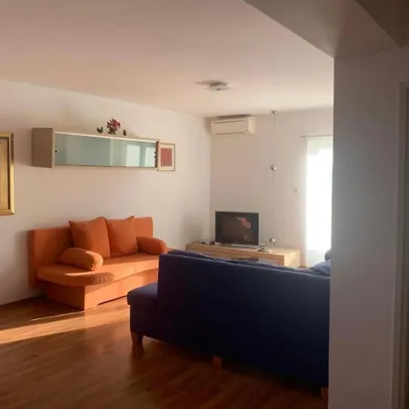 Daire Galerija Istok-zapad Rovinj